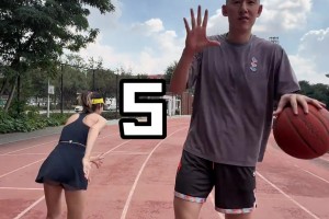 很养眼哦嫂子！付豪让老婆先跑5秒还能轻松追上👍