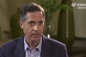 费舍尔：我防守科比把手搭在他腰上，他每次都把手拨开让我不爽