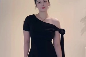 好惊艳！露肩的野球场肘姐，看上去好有气质啊！😍