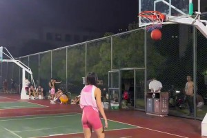 😍不是，女生打球这么猛的吗？