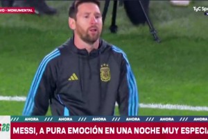 世预赛主场告别战？38岁梅西赛前热身眼含热泪！