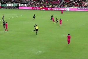 不停球直接爆杆！孙兴慜禁区内不等停球直接凌空爆射破门🫢