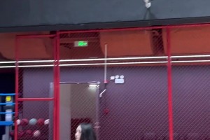 想领悟这套动作的精髓，所以我看了一遍又一遍