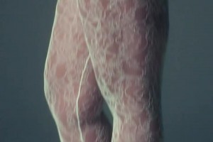 哇塞，唐斯女友这身材也太过丰满了，登哥貌似也喜欢这类型🙊