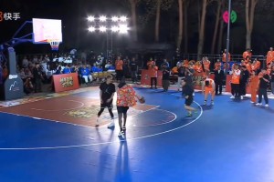 徐静雨真惨！和追梦连线，惨遭郭艾伦大帽，还被郭艾伦从身上跳过