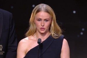 官方：切尔西、英格兰女足门将汉娜-汉普顿获得2025年女足雅辛奖