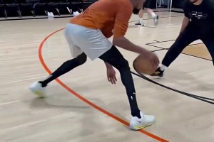 杜兰特招牌变向过人技巧！幅度一定要大 ！！！