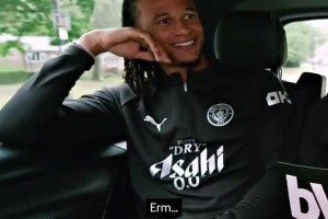 最好的友情！德布劳内和阿克的关系有多好？