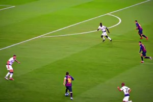 回顾梅西进球的那一刻，并向马拉多纳致敬