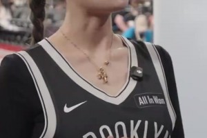 这反击太犀利了！韩国角球机会被巴西打反击，维尼修斯单刀破门