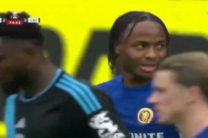 帕尔默只能看着！斯特林离谱任意球让解说员直接绷不住了🤣