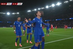 托万禁区内停球凌空侧钩霸气破门！法国3-0锁定胜局！